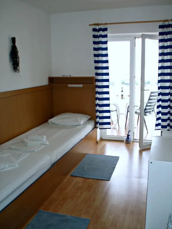 Apartments Tatjana Pag Island كرواتيا